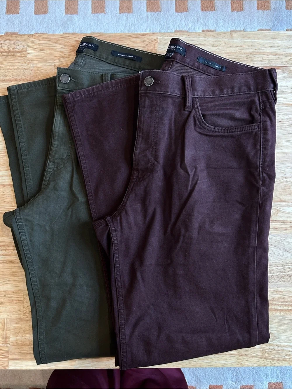 Banana Republic Athletic Traveler Pants 2 Pack